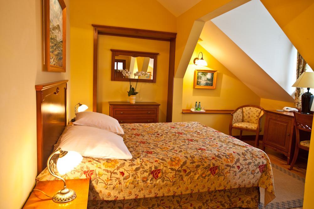 Hotel Villa Romantica Шклярська Поремба Екстер'єр фото