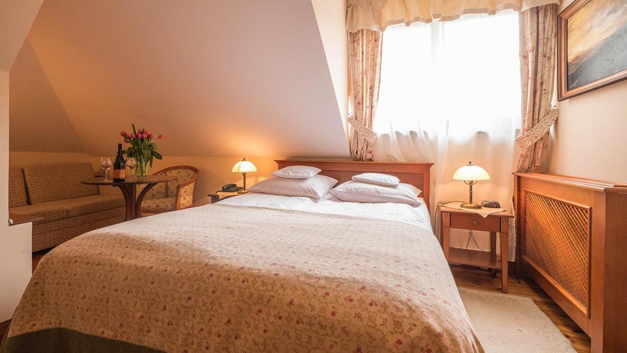 Hotel Villa Romantica Шклярська Поремба Екстер'єр фото